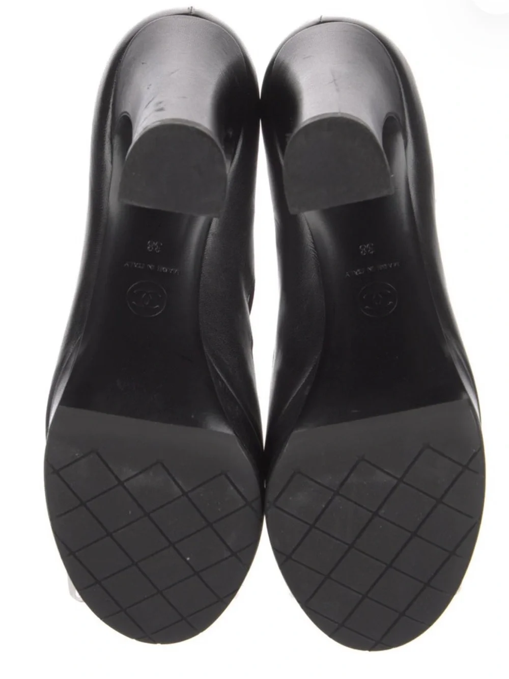 CHANEL sophisticated peep